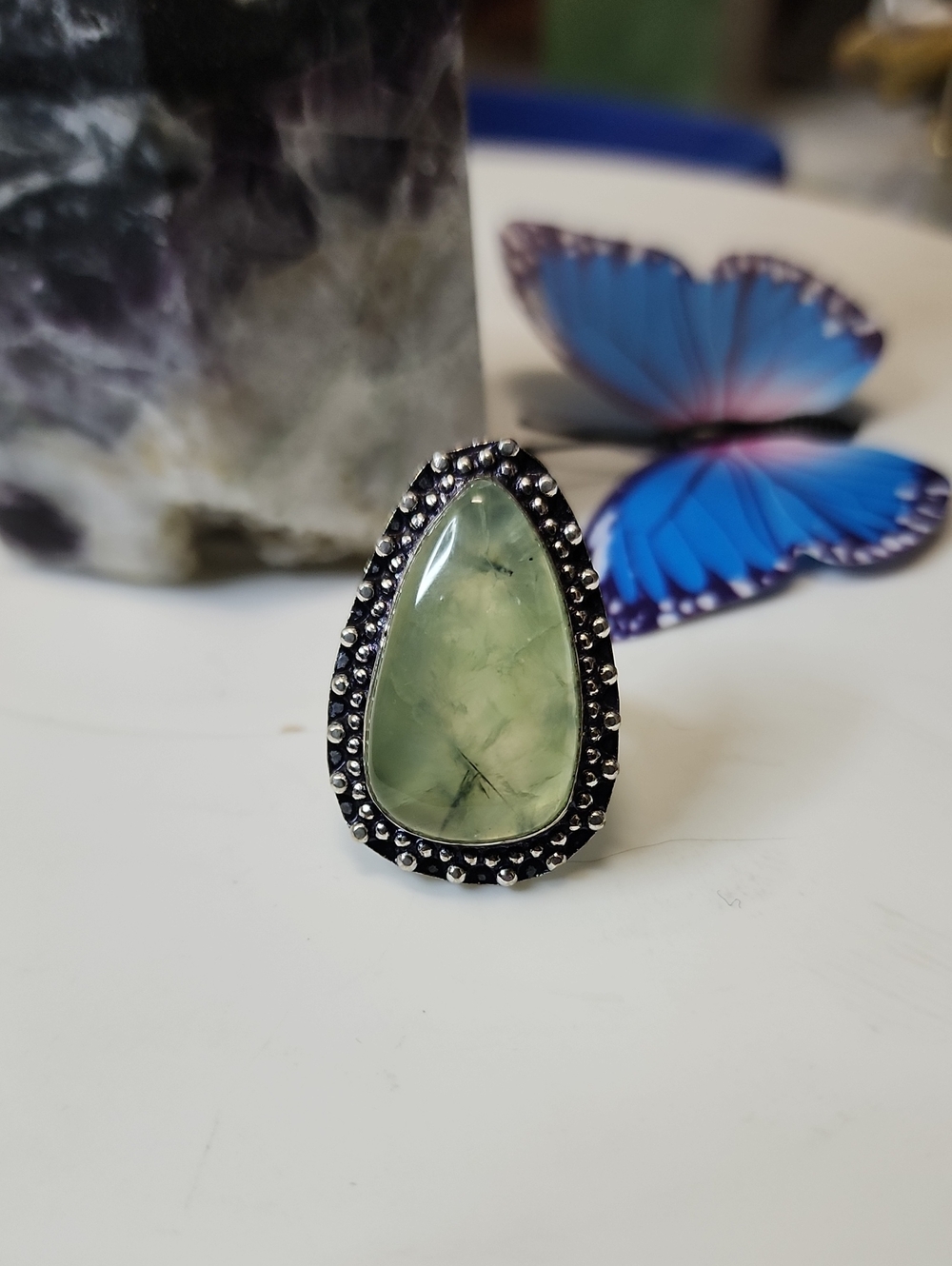 Green Stone Teardrop Ring – Elegant Women's Jewelry
